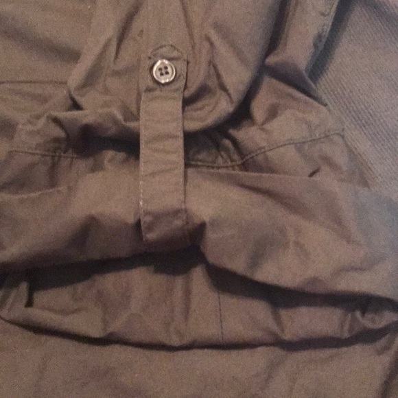 Army Green 3/4 sleeved button down top - Picture 4 of 4